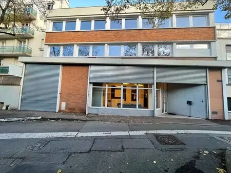 vente local d’activités saint-cloud 92210 900m²