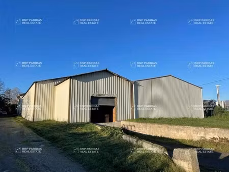 vente local d'activités 1 628 m²