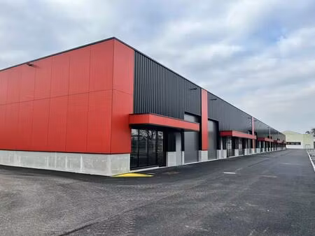 vente local d'activités 249 m²