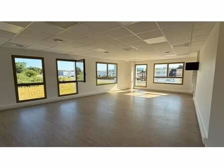 vente bureaux 95 m² à 169 m²