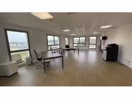 vente bureaux tossiat 01250 95m² à 171m²
