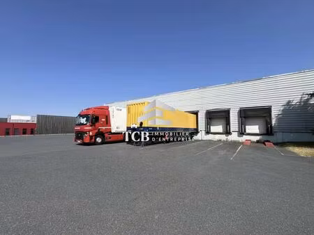 vente commerce 5 584 m²