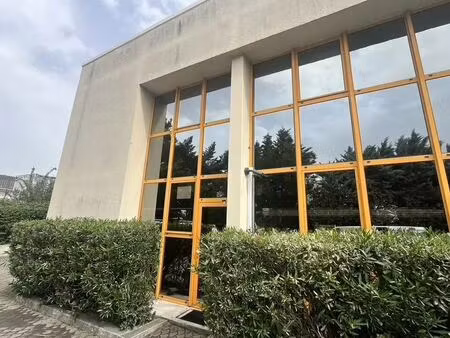 vente bureaux 99 m² à 130 m²