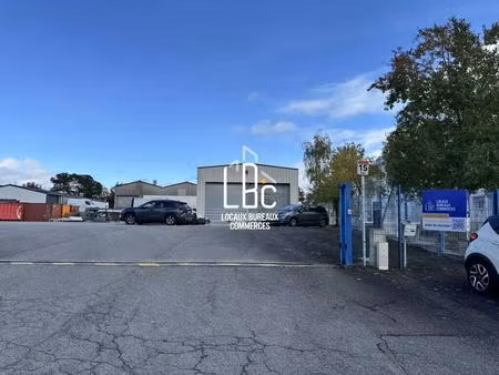 vente entrepôt 240 m²