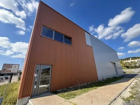 vente entrepôt 769 m²