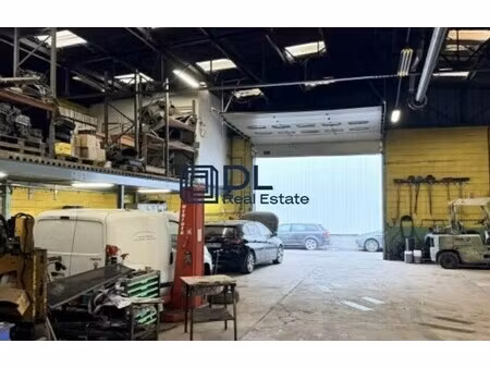 vente entrepôt 810 m²