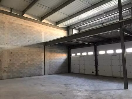 vente entrepôt 177 m²