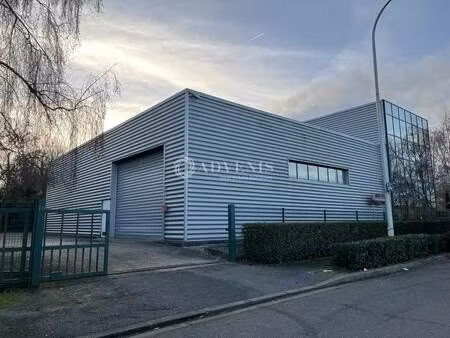 vente local d’activités elancourt 78990 600m²