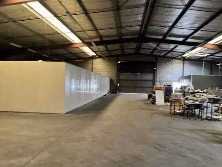 vente local d'activités 450 m² à 956 m²