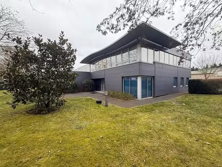 vente local d'activités 1 934 m²