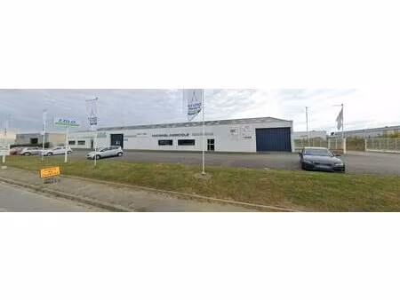 vente local d'activités 1 620 m²