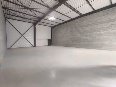vente local d'activités 187 m²