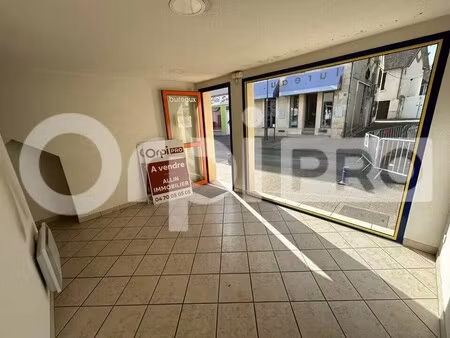 vente local d'activités 152 m²