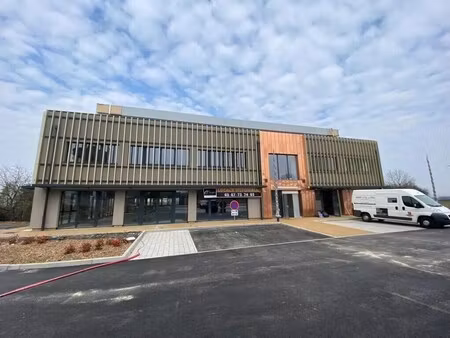 vente local d'activités 150 m²