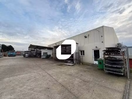 vente local d'activités 300 m²