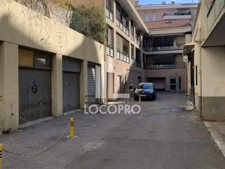 vente local d'activités 110 m²