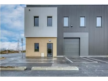 vente local d'activités 201 m²