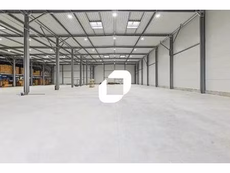 vente local d'activités 4 000 m²