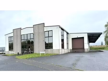vente local d'activités 1 550 m²