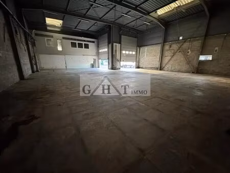 vente entrepôt 650 m²