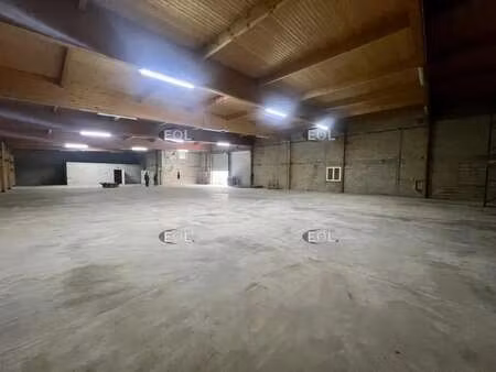 vente local d'activités 860 m²