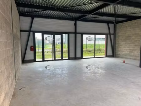vente local d'activités 208 m²