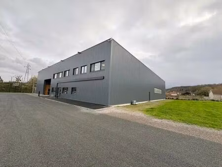 vente local d'activités 1 772 m²