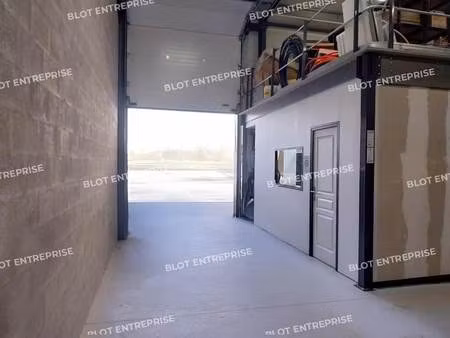 vente local d'activités 140 m²