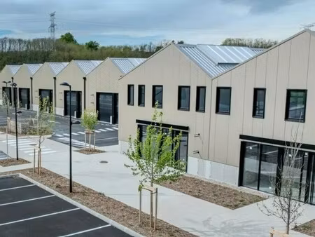 vente local d'activités 236 m² à 3 817 m²