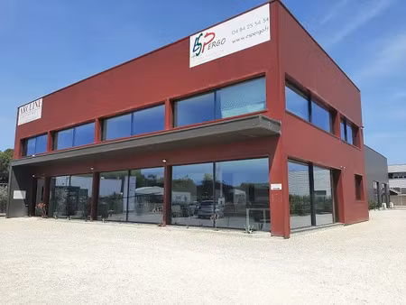 vente commerce 120 m² à 245 m²