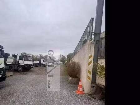 vente entrepôt 670 m²