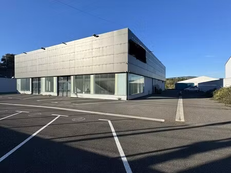 vente entrepôt roquebrune-sur-argens 83520