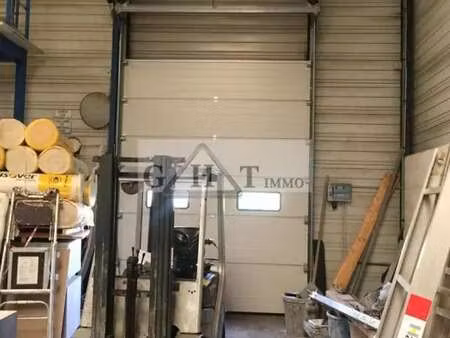 vente entrepôt 950 m²