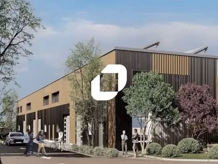 vente local d'activités 3 900 m²