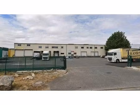 vente local d'activités 2 453 m²