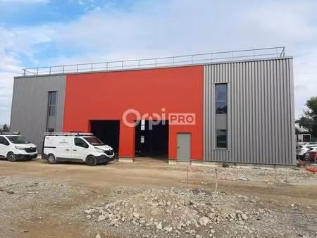 vente local d'activités 300 m²