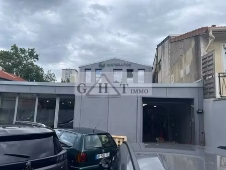 vente entrepôt 550 m²