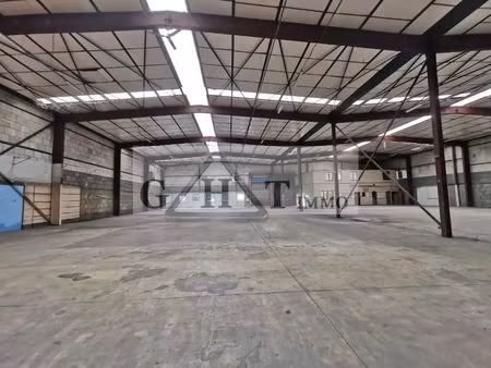 vente entrepôt 1 752 m²
