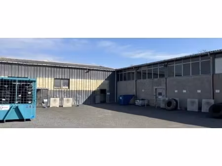 vente entrepôt 3 600 m²
