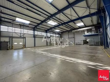 vente local d'activités 3 965 m²