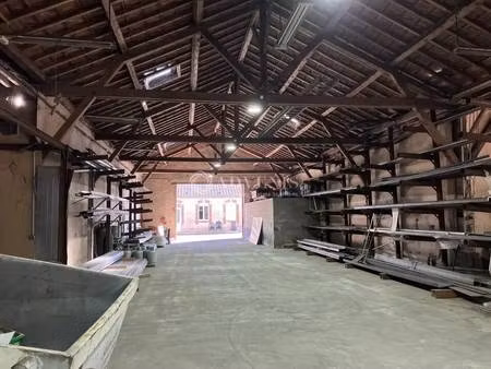 vente local d'activités 2 880 m²