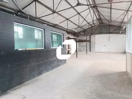 vente local d'activités 200 m² à 470 m²