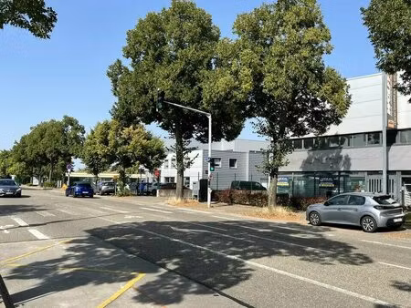 vente local d'activités 232 m² à 482 m²