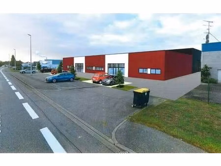 vente local d'activités 410 m² à 1 500 m²