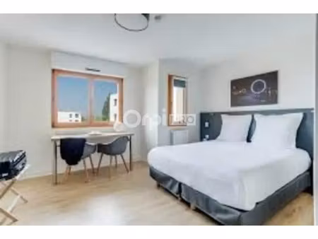 vente local d'activités 4 000 m²