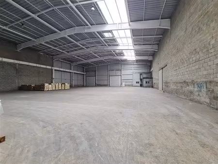 vente local d'activités 1 050 m² à 10 000 m²