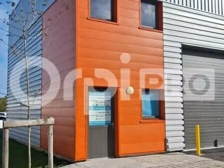 vente local d'activités 113 m²