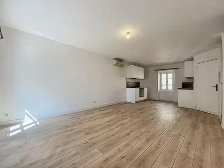 vente local d'activités 155 m²