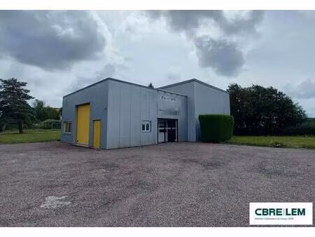 vente local d'activités 500 m²