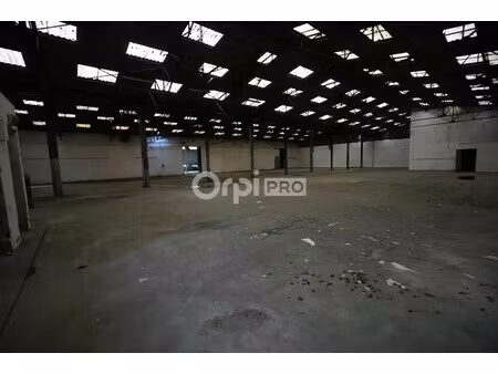 vente entrepôt 754 m²